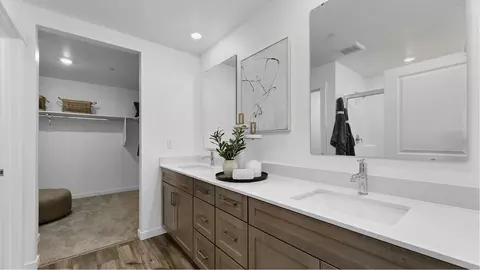 Bath - 2619 Fall Line St, Caldwell, ID 83607 photo 1 of 4