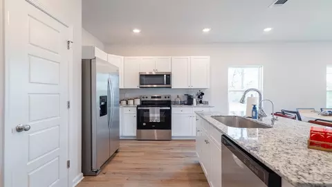 6178 Bemiss Springs Dr, Valdosta, GA 31605