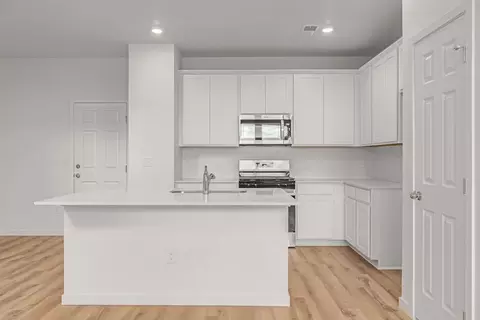 Kitchen - 20532 E 58th Ave, Aurora, CO 80019 photo 1 of 16