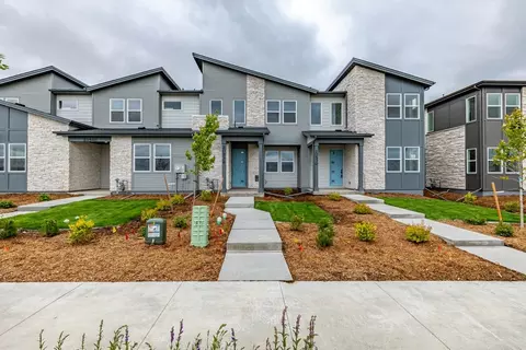 Exterior - 20532 E 58th Ave, Aurora, CO 80019 photo 3 of 17
