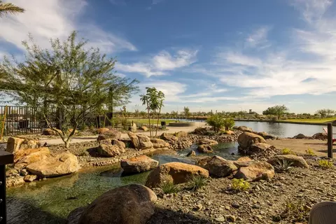 View/Area - 418 W Flatiron Trl, Apache Junction, AZ 85120 photo 6 of 13