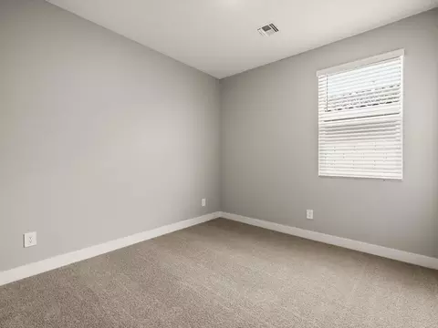 Bedroom - 418 W Flatiron Trl, Apache Junction, AZ 85120 photo 2 of 5