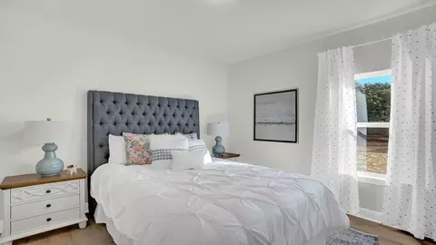Bedroom - 7563 Sable Dr, Foley, AL 36535 photo 5 of 13