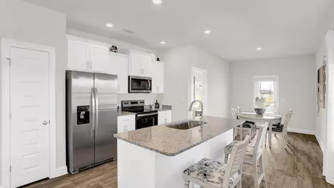 Kitchen - 7563 Sable Dr, Foley, AL 36535 photo 5 of 5