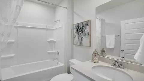 Bath - 7563 Sable Dr, Foley, AL 36535 photo 2 of 4