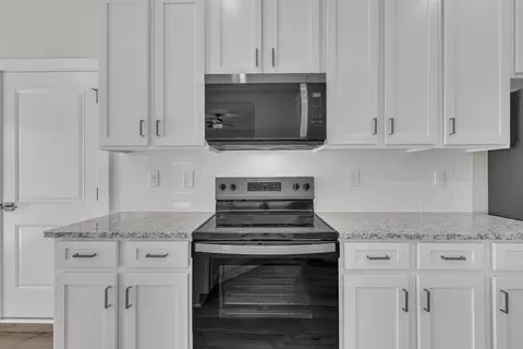 Kitchen - 128 Boone Docks Dr, Broadway, NC 27505 photo 7 of 8