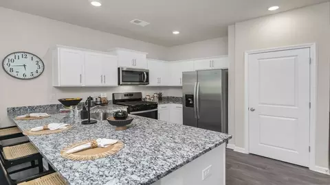 Kitchen - 658 Glacier Rd, Lexington, SC 29072 photo 2 of 7