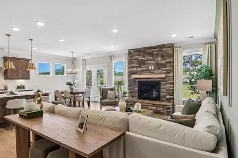 Living - 1229 Carrington Dr, Stanley, NC 28164 photo 2 of 6