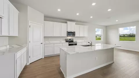 Kitchen - 17325 Whiskey Creek Trl, Parrish, FL 34219 photo 2 of 6