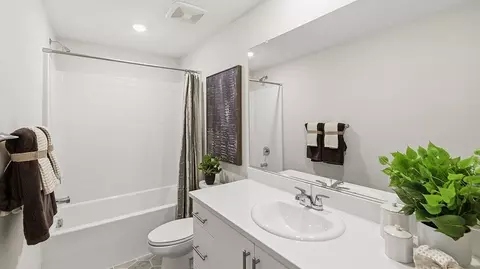 Bath - 28918 Copperstown St, Menifee, CA 92585 photo 4 of 4