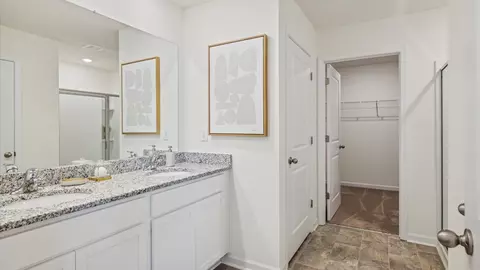 Entry Way - 7331 Babbling Brook Ln, Corryton, TN 37721 photo 3 of 6