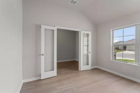 Entry Way - 170 Stabler Sq, Mico, TX 78056 photo 1 of 5