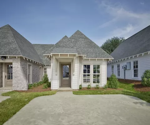 1289 Woodland Cir, Opelika, AL 36801