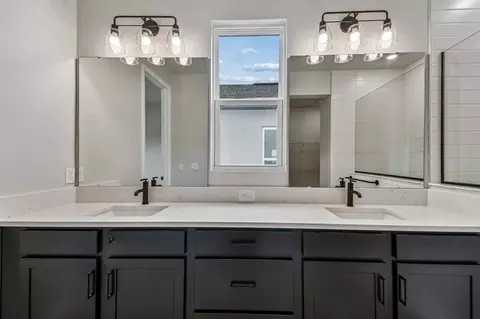 Bath - 5593 Coopers Hawk Ct, Saint Cloud, FL 34772 photo 1 of 2