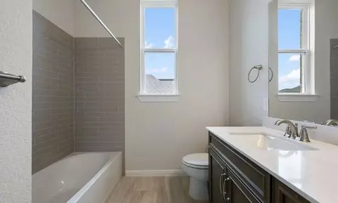 Bath - 16616 Conroe Dr, Manor, TX 78653 photo 2 of 7