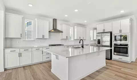Kitchen - 2012 Divot Dr, Culpeper, VA 22701 photo 2 of 5