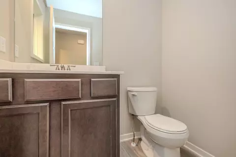 Bath - White Oak Ln, Granger, IA 50109 photo 1 of 3