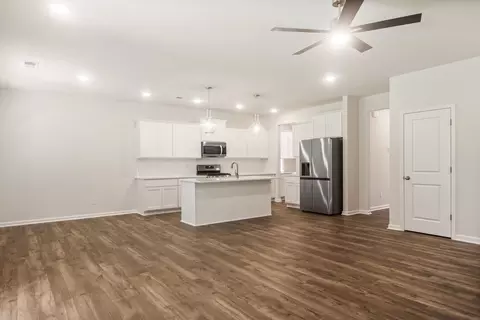 Living - 1184 Summer Duck Loop, Florence, SC 29501 photo 5 of 5