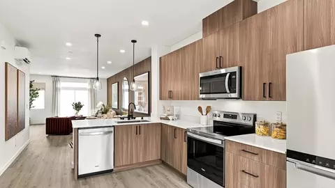 16202 Manor Way F02 #124, Lynnwood, WA 98087