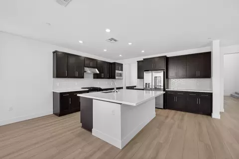 Kitchen - 7967 Lamplight Dr, Tracy, CA 95377 photo 1 of 8