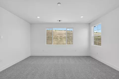 Bedroom - 7967 Lamplight Dr, Tracy, CA 95377 photo 4 of 5