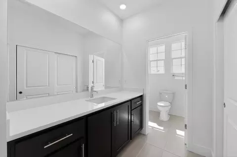 Entry Way - 7967 Lamplight Dr, Tracy, CA 95377 photo 4 of 4