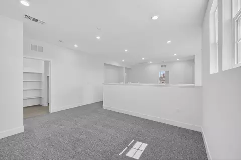 Entry Way - 7967 Lamplight Dr, Tracy, CA 95377 photo 1 of 4