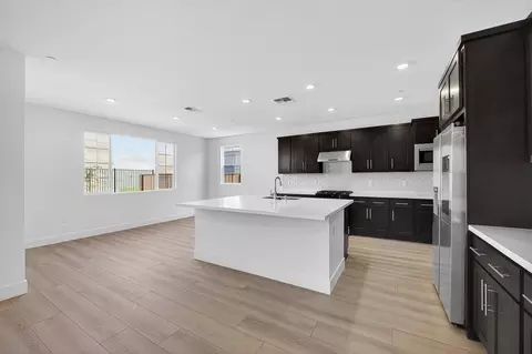 Kitchen - 7967 Lamplight Dr, Tracy, CA 95377 photo 2 of 8