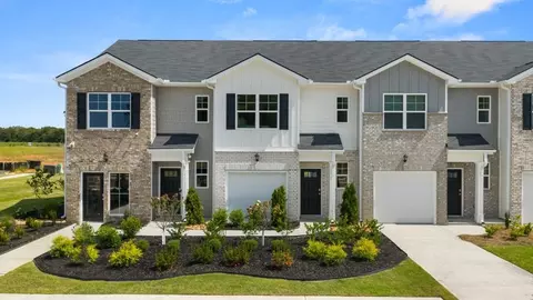 Exterior - 222 Kenmore Cir, Perry, GA 31069 photo 4 of 5