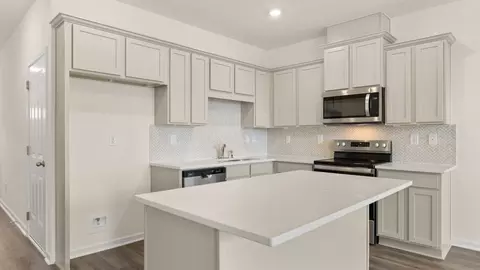 Kitchen - 222 Kenmore Cir, Perry, GA 31069 photo 2 of 9