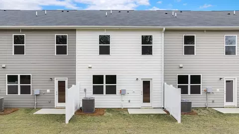 Exterior - 222 Kenmore Cir, Perry, GA 31069 photo 3 of 5