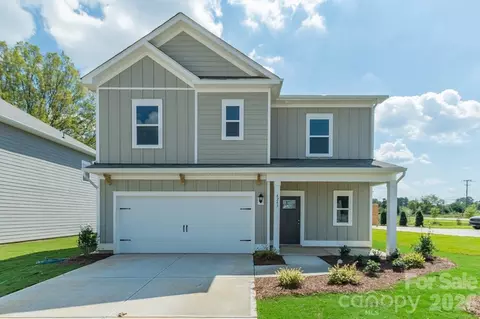 4243 Ruth Creek Ct, Charlotte, NC 28216