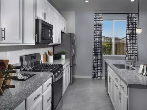 530 Shefford Dr, Vacaville, CA 95687