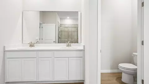 Bath - 10734 Rabbit Grove Trl, Parrish, FL 34219 photo 2 of 4