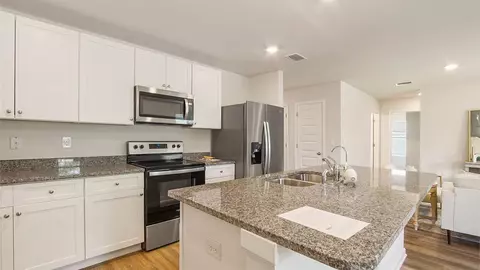 Kitchen - 51 Dockside Rd, Freeport, FL 32439 photo 1 of 5