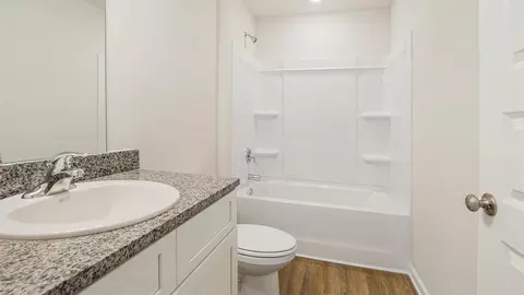 Bath - 51 Dockside Rd, Freeport, FL 32439 photo 4 of 5