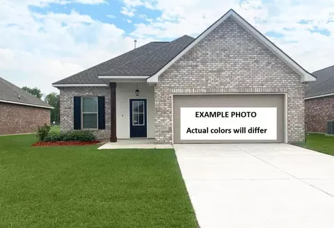 100 Maroon St, Youngsville, LA 70592