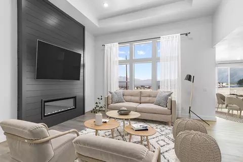 Living - 623 S 125 E, Hyde Park, UT 84341 photo 1 of 3