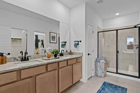 Bath - 16412 Maple Pear, Elmendorf, TX 78112 photo 1 of 5