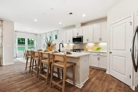 129 Edgewood Farms Ct, Easley, SC 29640