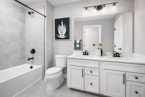 Bath - 343 Flying Eagle Dr, Commerce, GA 30549 photo 7 of 7