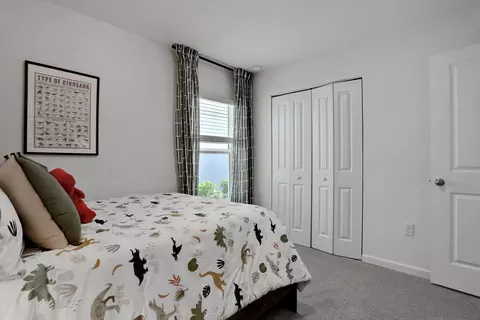 Bedroom - 14184 Epply Dr, Jacksonville, FL 32218 photo 3 of 10