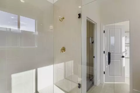 Bath - 154 Buckwheat Ln, Berthoud, CO 80513 photo 3 of 11