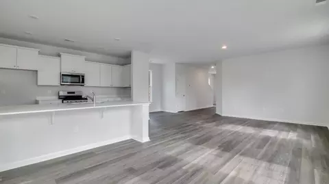 Living - 574 Settings Dr E, Yemassee, SC 29945 photo 3 of 7