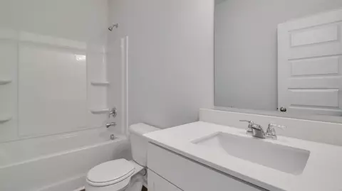 Bath - 574 Settings Dr E, Yemassee, SC 29945 photo 1 of 6
