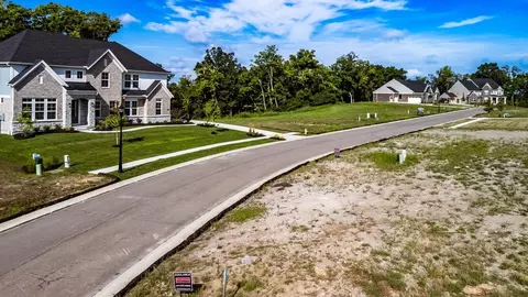 View/Area - 2705 Buckridge Dr, Cincinnati, OH 45233 photo 6 of 38