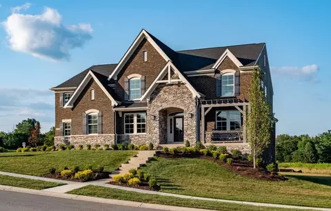 Exterior - 2705 Buckridge Dr, Cincinnati, OH 45233 photo 13 of 27