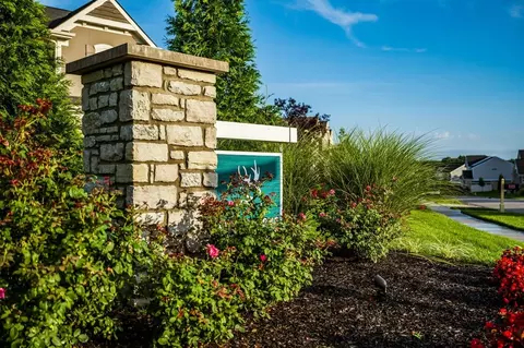 View/Area - 2705 Buckridge Dr, Cincinnati, OH 45233 photo 5 of 38