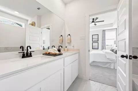 Bath - 2925 Olympic Dr, Anna, TX 75409 photo 4 of 5