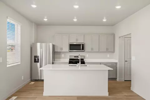 Kitchen - 868 Eden St, Eagle Mountain, UT 84005 photo 3 of 9